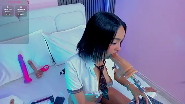 Snapshot of Clawdeen__wolf chatting on April 2026 07:53:01 PM Clawdeen wolf online show from April 2026 07:53:01 PM