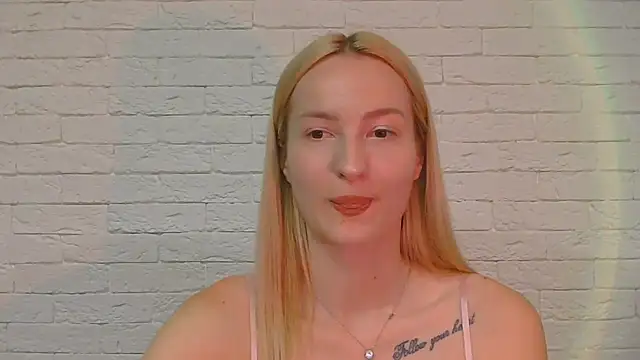 Snapshot of Alice_Sweet_01 chatting on June 2026 08:21:01 PM Alice Sweet 01 online show from June 2026 08:21:01 PM