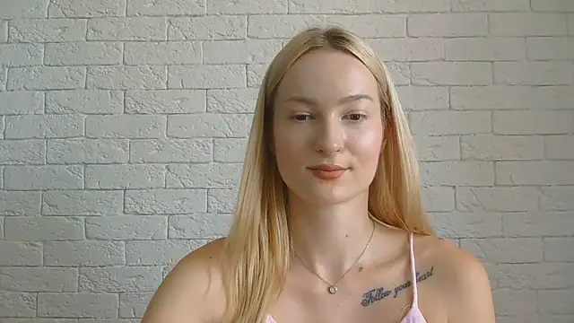 Snapshot of Alice_Sweet_01 chatting on July 2026 11:37:02 AM Alice Sweet 01 online show from July 2026 11:37:02 AM