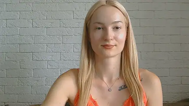 Snapshot of Alice_Sweet_01 chatting on July 2026 12:18:02 PM Alice Sweet 01 online show from July 2026 12:18:02 PM