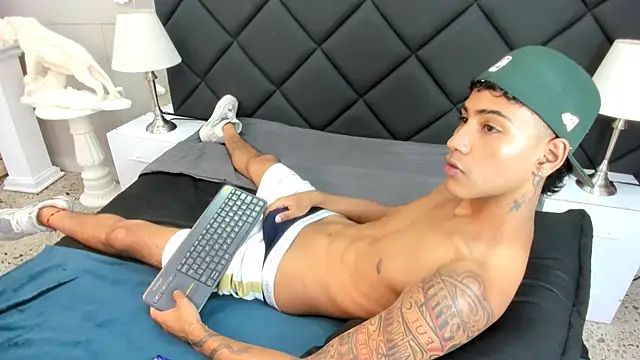 Denis Carpenter online show from November 2025 07:48:02 PM