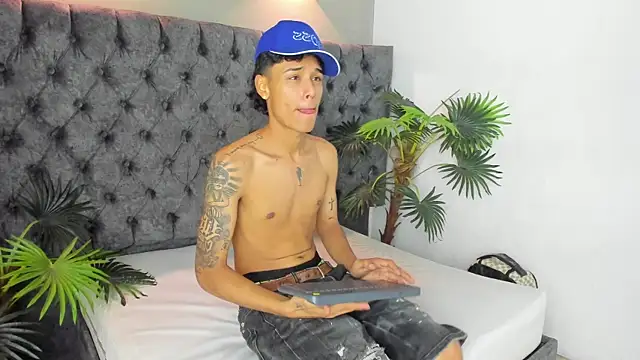 STARFOR 2 online show from September 2025 07:58:02 PM