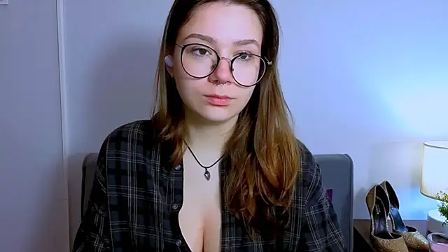 Snapshot of KatySensualy chatting on March 2026 06:28:01 AM KatySensualy online show from March 2026 06:28:01 AM