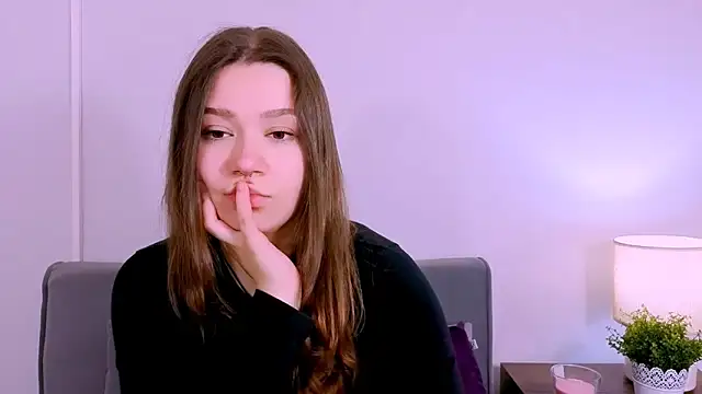 Snapshot of KatySensualy chatting on April 2026 06:18:01 AM KatySensualy online show from April 2026 06:18:01 AM