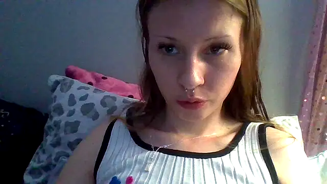 Snapshot of sarah2007 chatting on September 2025 12:13:02 AM sarah2007 online show from September 2025 12:13:02 AM