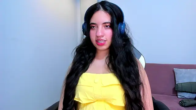 Snapshot of Nicol_Chang chatting on November 2025 08:40:02 PM Nicol Chang online show from November 2025 08:40:02 PM