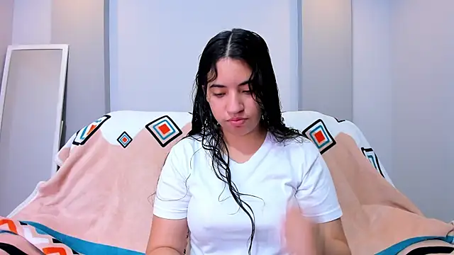 Snapshot of Nicol_Chang chatting on November 2025 08:18:01 PM Nicol Chang online show from November 2025 08:18:01 PM