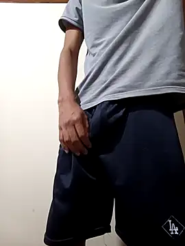 Snapshot of gthicklatino chatting on April 2026 12:45:02 AM gthicklatino online show from April 2026 12:45:02 AM