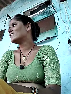 Snapshot of Hot-ilaiy chatting on September 2025 03:08:01 AM Hot-ilaiy online show from September 2025 03:08:01 AM