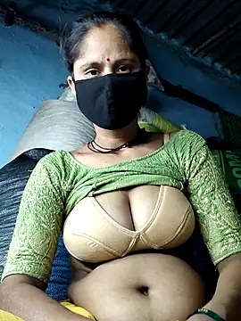 Snapshot of Hot-ilaiy chatting on October 2025 10:18:02 PM Hot-ilaiy online show from October 2025 10:18:02 PM