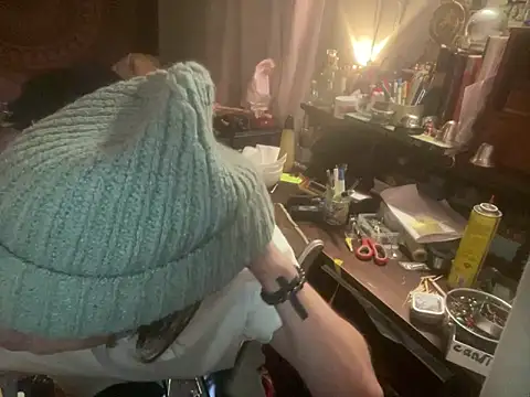 XanderOzzz online show from October 2025 08:22:01 AM