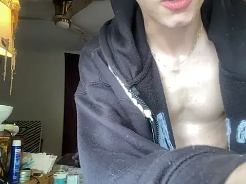 XanderOzzz online show from October 2025 06:10:01 PM