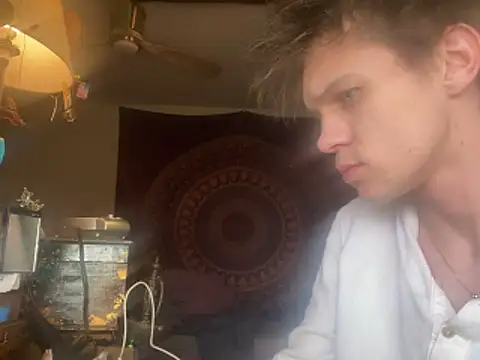 XanderOzzz online show from November 2025 03:22:01 PM