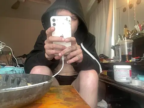 Snapshot of XanderOzzz chatting on December 2025 02:45:02 PM XanderOzzz online show from December 2025 02:45:02 PM