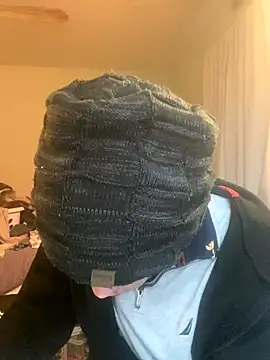 Snapshot of XanderOzzz chatting on December 2025 05:41:01 PM XanderOzzz online show from December 2025 05:41:01 PM