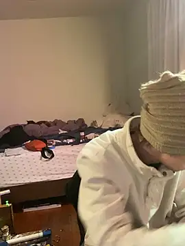 Snapshot of XanderOzzz chatting on January 2026 07:23:01 AM XanderOzzz online show from January 2026 07:23:01 AM