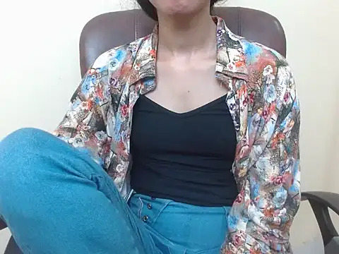 Snapshot of smallcuute chatting on September 2025 09:31:02 AM smallcuute online show from September 2025 09:31:02 AM