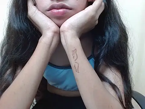 Snapshot of smallcuute chatting on September 2025 10:33:01 PM smallcuute online show from September 2025 10:33:01 PM