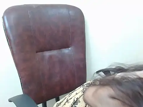 Snapshot of smallcuute chatting on October 2025 07:33:02 PM smallcuute online show from October 2025 07:33:02 PM