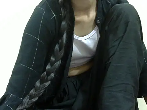 Snapshot of smallcuute chatting on November 2025 11:10:02 PM smallcuute online show from November 2025 11:10:02 PM