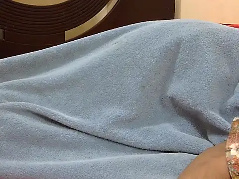 Snapshot of smallcuute chatting on November 2025 11:21:02 PM smallcuute online show from November 2025 11:21:02 PM