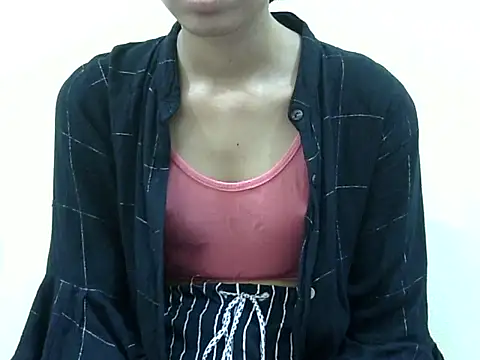 Snapshot of smallcuute chatting on November 2025 08:14:01 AM smallcuute online show from November 2025 08:14:01 AM