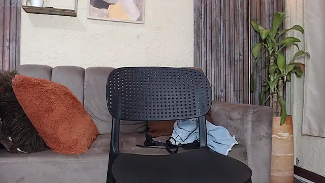 Snapshot of CurlyDani chatting on February 2026 02:53:01 AM CurlyDani online show from February 2026 02:53:01 AM