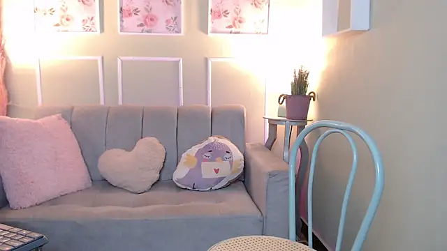 Snapshot of CurlyDani chatting on February 2026 02:23:01 AM CurlyDani online show from February 2026 02:23:01 AM