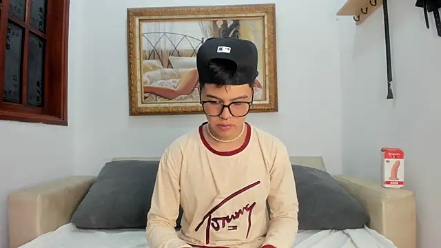 Felipe Cold online show from November 2025 02:54:01 AM