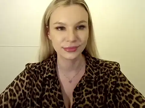 SadieBrilliance online show from September 2025 06:11:02 PM