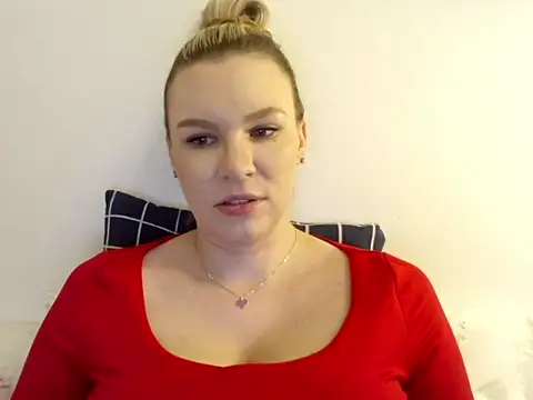 SadieBrilliance online show from October 2025 06:15:02 PM