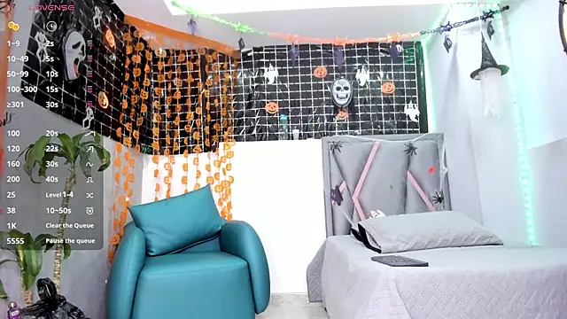 aurora tziu online show from October 2025 03:51:02 AM