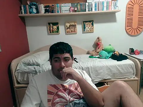 Snapshot of Martigato3 chatting on September 2025 01:52:01 AM Martigato3 online show from September 2025 01:52:01 AM