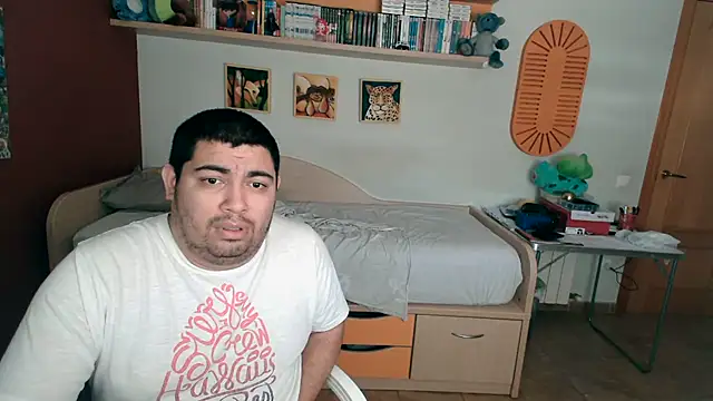 Snapshot of Martigato3 chatting on June 2026 01:15:02 PM Martigato3 online show from June 2026 01:15:02 PM