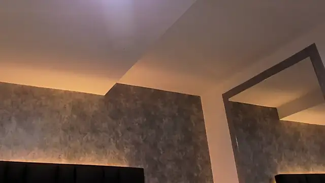 crystaldarliing online show from November 2025 02:17:01 PM