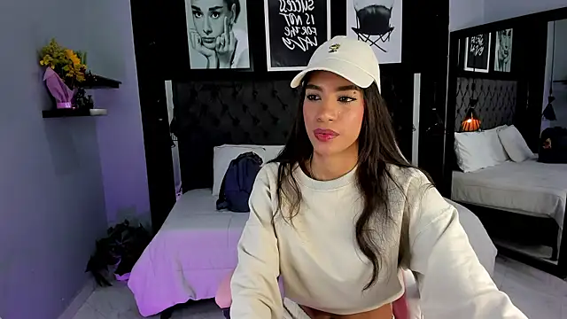 Snapshot of kitty_collins_ chatting on September 2025 10:29:01 AM kitty collins online show from September 2025 10:29:01 AM