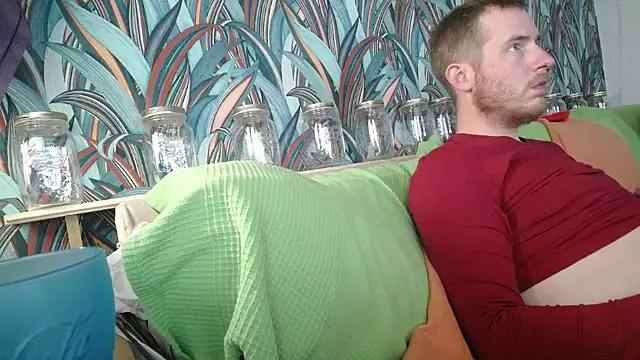 Snapshot of gaydavid chatting on October 2025 12:50:02 AM gaydavid online show from October 2025 12:50:02 AM