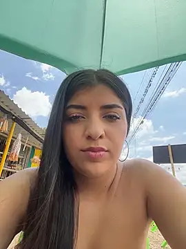 Isaa-Sweet online show from February 2026 05:50:01 PM