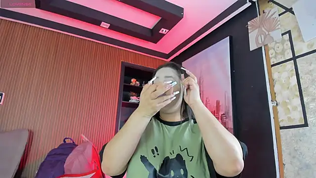 ThaliaBrooks  online show from December 2025 05:25:01 AM