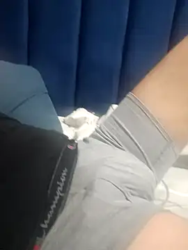 Snapshot of AtraCTiVoSiNguLaR chatting on September 2025 10:04:02 AM AtraCTiVoSiNguLaR online show from September 2025 10:04:02 AM