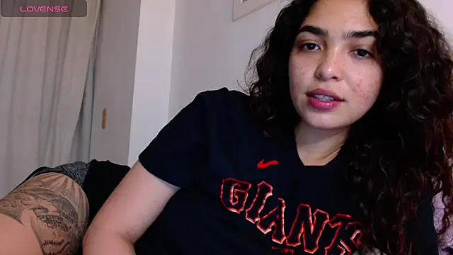 Ariagal online show from November 2025 11:16:02 PM