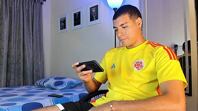 Snapshot of TeamPorn_19 chatting on November 2025 03:39:01 AM TeamPorn 19 online show from November 2025 03:39:01 AM