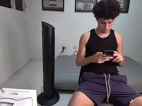 Dollarhot30 online show from November 2025 12:20:02 AM