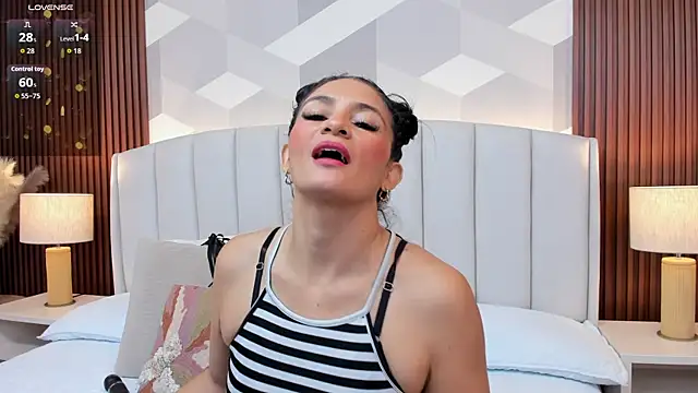 Mommy Naughty online show from November 2025 11:12:01 AM