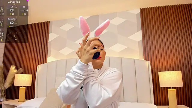 Mommy Naughty online show from November 2025 11:22:02 AM