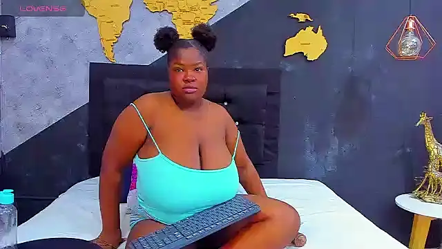 Maiam  Rossi online show from October 2025 12:25:01 PM