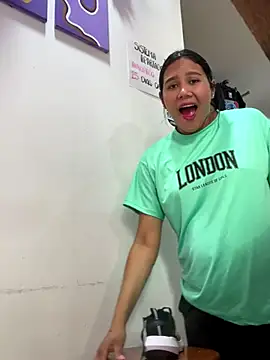 burbuja02 online show from December 2025 02:33:01 PM