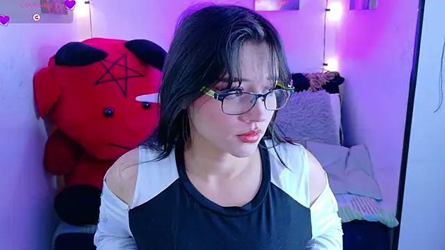 MiaVelvetDoll online show from September 2025 01:44:02 PM