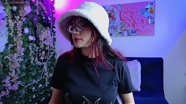 MiaVelvetDoll online show from February 2026 02:39:02 PM