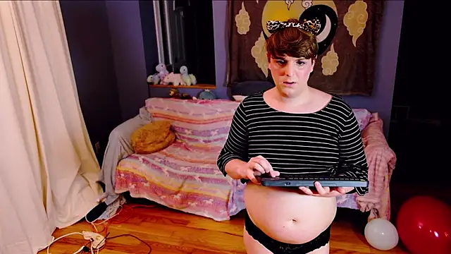 Snapshot of Maddy_cat_91 chatting on September 2025 11:50:02 PM Maddy cat 91 online show from September 2025 11:50:02 PM